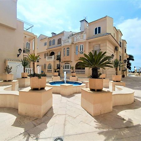 Amazing Penthouse On The Beach, Sea Views, Wifi, Airconditioning And Parking Torrevieja Luaran gambar