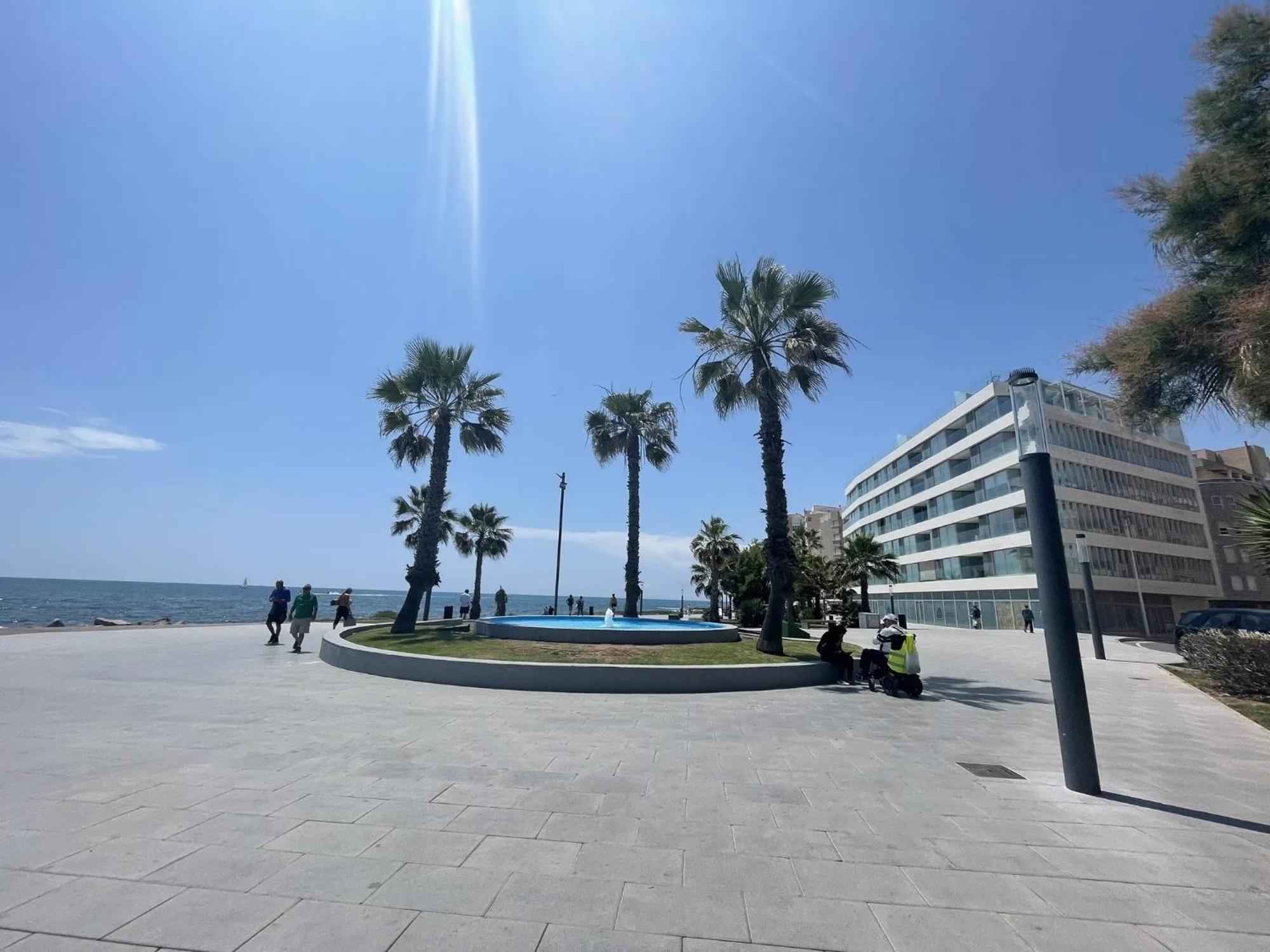 Amazing Penthouse On The Beach, Sea Views, Wifi, Airconditioning And Parking Torrevieja Luaran gambar