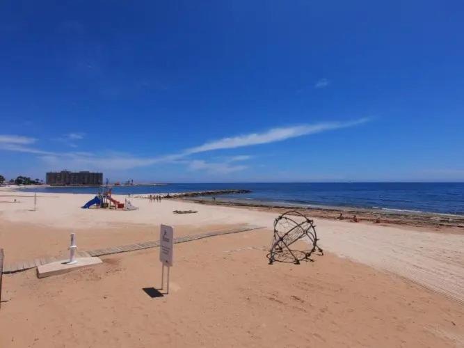 Amazing Penthouse On The Beach, Sea Views, Wifi, Airconditioning And Parking Torrevieja Luaran gambar